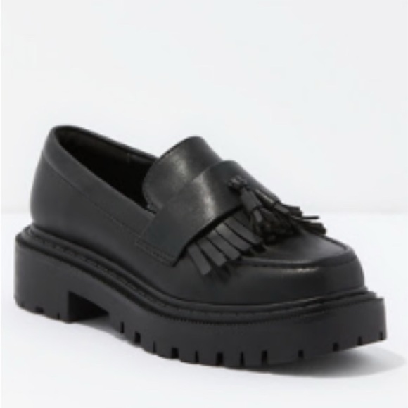 American Eagle Women's Black Tassel Loafers Size 6 - Picture 1 of 3